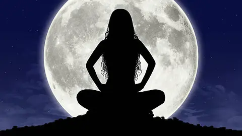 La fase de luna creciente es considerada la mejor para cortarse el cabello si se quiere que crezca más rápido./ Pixabay