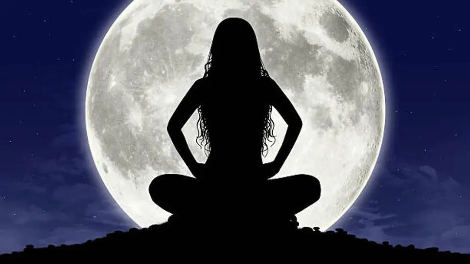 La fase de luna creciente es considerada la mejor para cortarse el cabello si se quiere que crezca más rápido./ Pixabay