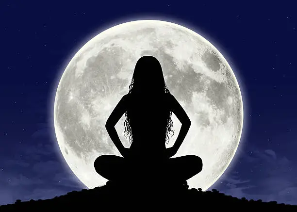 La fase de luna creciente es considerada la mejor para cortarse el cabello si se quiere que crezca más rápido./ Pixabay