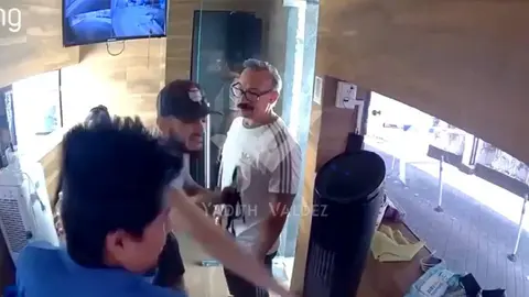 VIDEO: Boxeador golpea brutalmente a guardia de seguridad en Monterrey