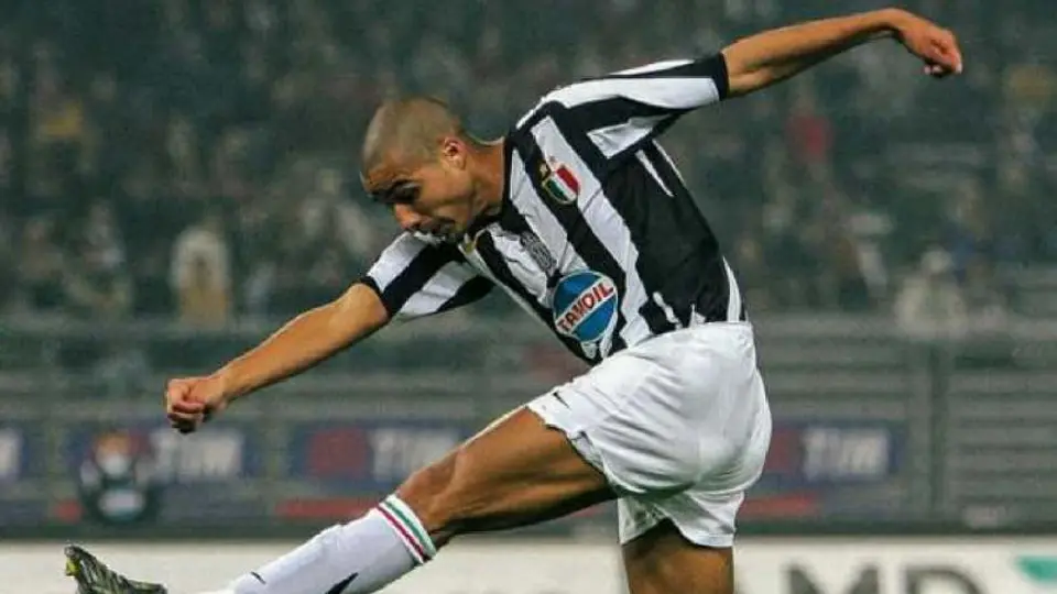 David Trezeguet como delantero de la Juventus | IG:@trezeguetofficial