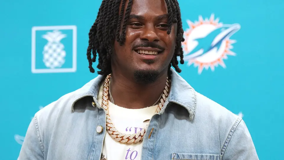 Malik Willis en su presentación con Dolphins | AP