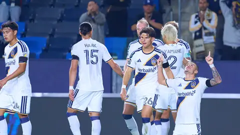 Galaxy goleó 3-0 a Mount Pleasant para acercarse a los Cuartos | MEXSPORT