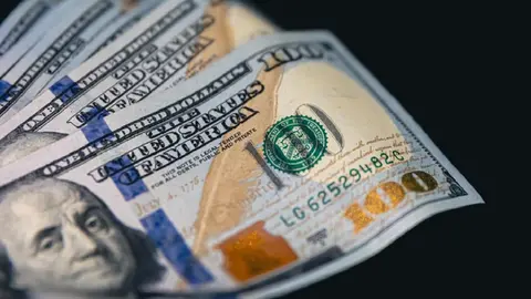 Precio del dólar hoy 4 de mayo: Peso se mantiene estable y arranca semana en 17.45 pesos