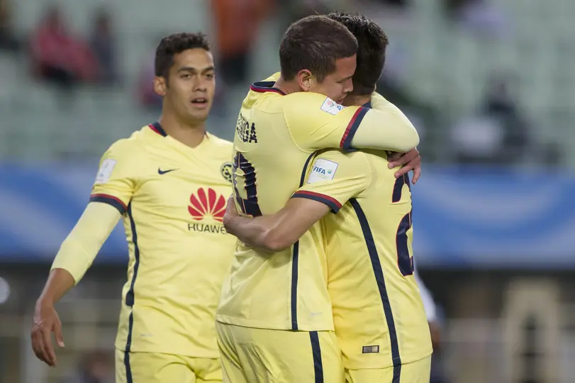 Martín Zúñiga en celebración con América en la Copa Mundial de Clubes 2015 | IMAGO 7