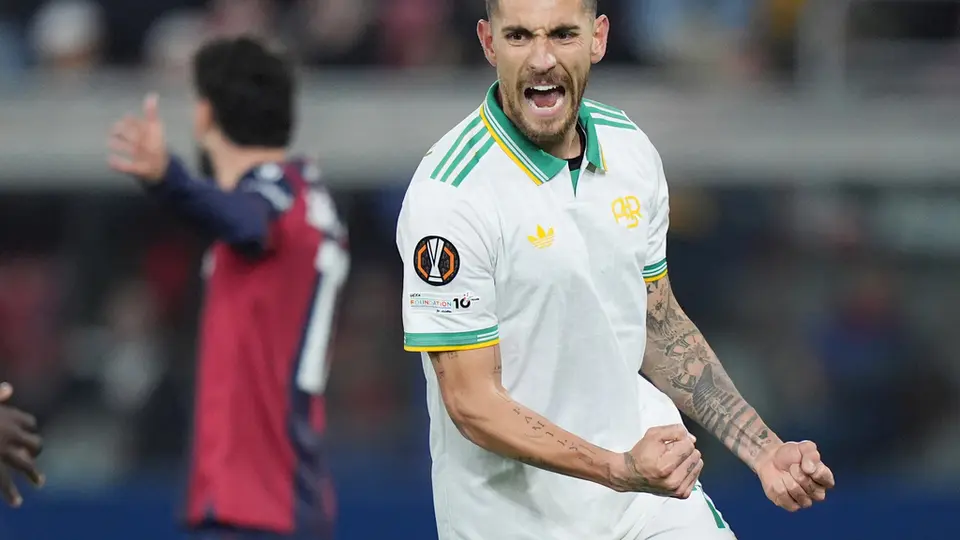 Lorenzo Pellegrini en el Bologna vs. Roma, partido de Octavos de Final de la Europa League l AP