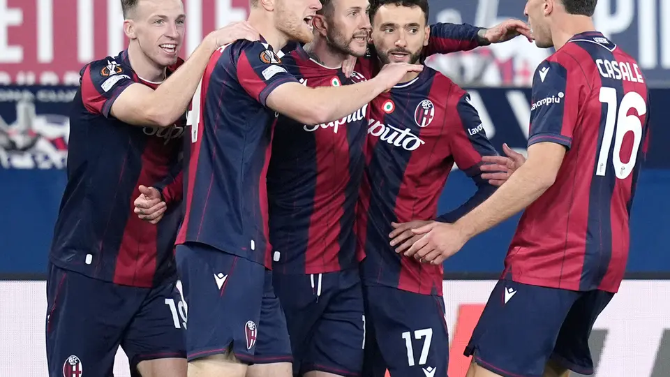 Bologna celebrando el gol de Federico Bernardeschi l AP