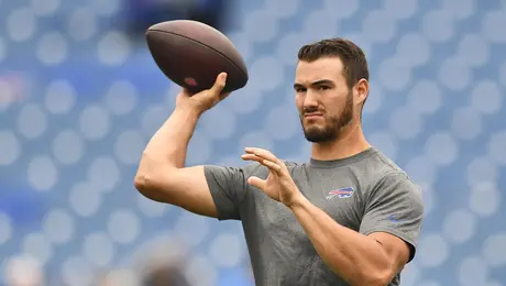 Titans firman a Mitchell Trubisky por dos temporadas
