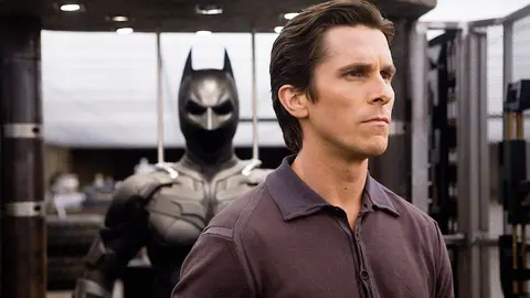 John Nolan participó en la trilogía de Batman dirigida por Christopher Nolan. / Netflix
