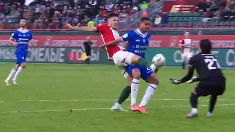 Así se vio el accidentado gol de César Montes | CAPTURA DE PANTALLA