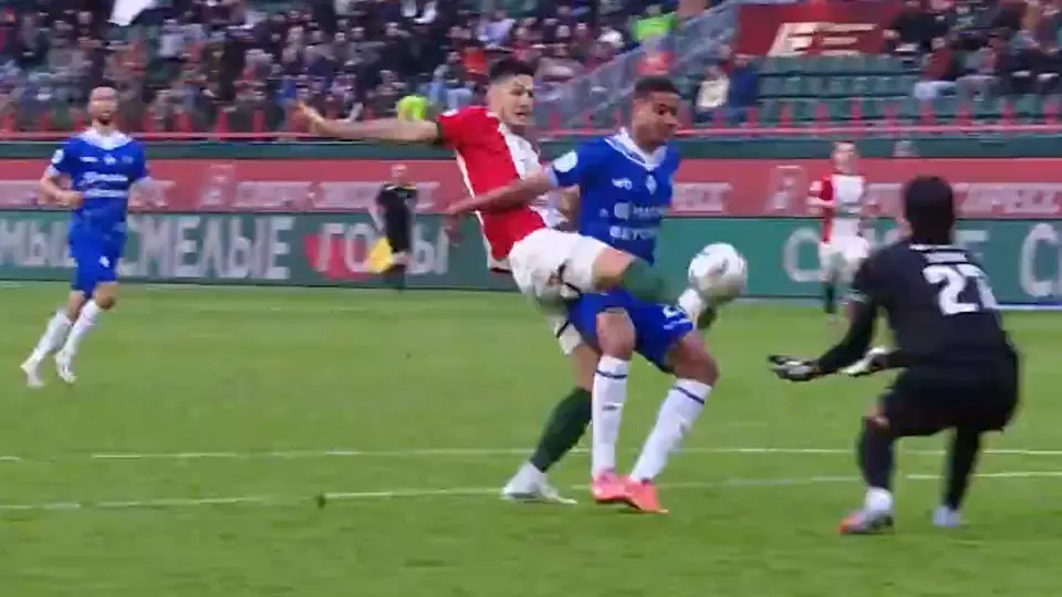 Así se vio el accidentado gol de César Montes | CAPTURA DE PANTALLA