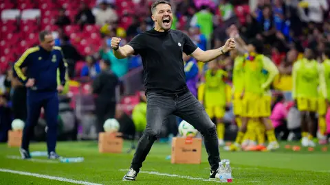 Nicolás Larcamón festejando el gol de Omar Campos en un partido | IMAGO7