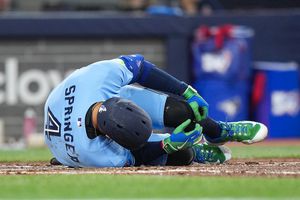 Springer fuera de los Azulejos 10 días por lesión en el pulgar