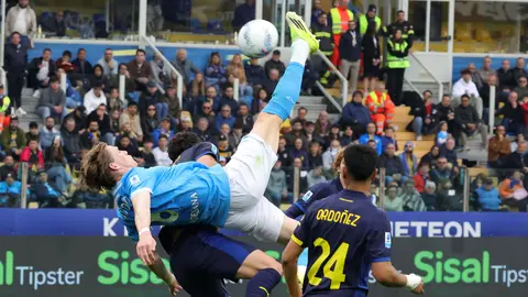 Chilena de Scott McTominay del Napoli I AP