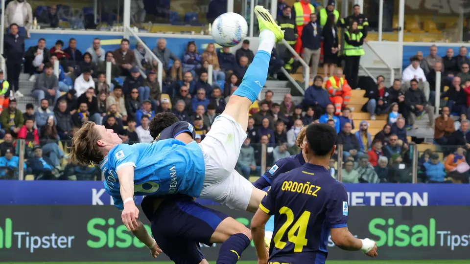 Chilena de Scott McTominay del Napoli I AP