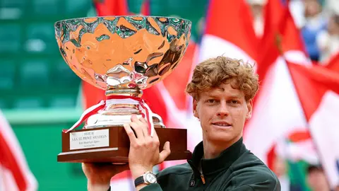 Jannik Sinner vence a Carlos Alcaraz en Montecarlo 2026