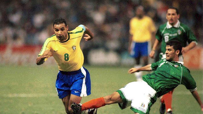 Rafa Márquez con la Selección Mexicana ante Brasil en la Copa Confederaciones 1999 | MEXSPORT
