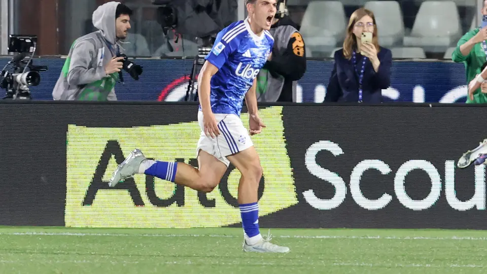Alex Valle, jugador del Como | AP