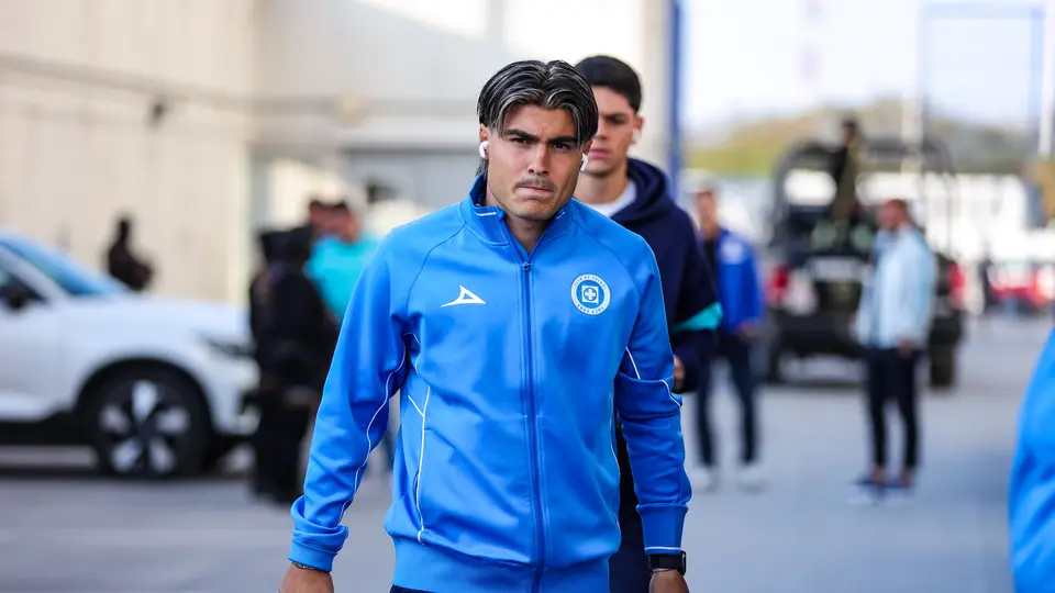 Luka Romero en su llegada al partido de Cruz Azul en la Jornada 8 | IMAGO 7