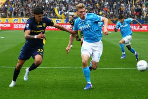 Parma le roba el empate al Napoli y lo aleja del Scudetto