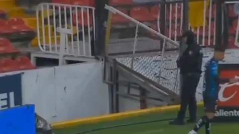 Fosa del Estadio Corregidora l CAPTURA