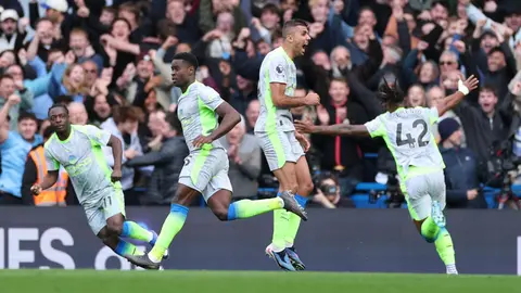 Manchester City golea a domicilio a Chelsea y pone la mira en alcanzar a Arsenal