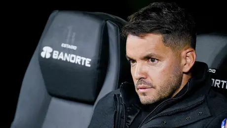 Larcamón, inconforme por empate en Clásico Joven: "Las sensaciones no son las mejores"