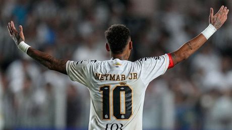 ¡No se quiere quedar fuera! Neymar apunta al Mundial con una racha de buenas actuaciones con Santos