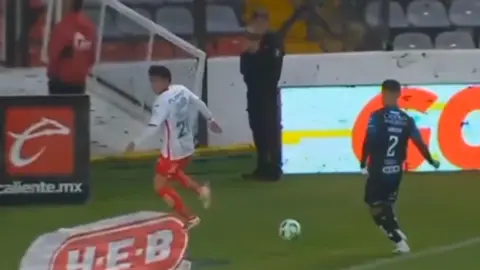 Emilio Lara previo a caer a fosa l CAPTURA