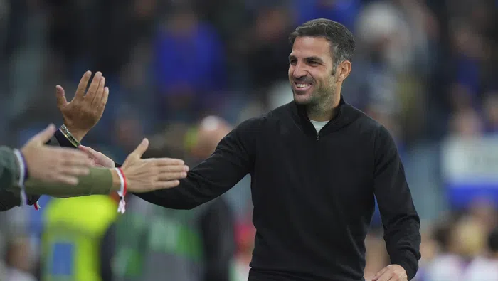 Cesc Fábregas en celebración tras una victoria de Como 1907 | AP