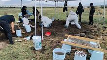 Hallan 219 restos óseos en Chalco y Tláhuac; familias buscadoras exigen justicia
