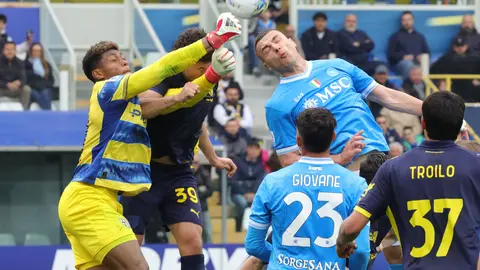 Empate del Parma y Napoli en la Serie A I AP