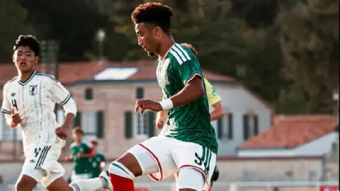 Da’vian Kimbrough en torneo Sub-16 con México I IG:@daviank14