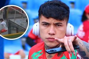 ¡Inaudito! Emilio Lara termina en fosa del Estadio Corregidora durante el Querétaro vs Necaxa