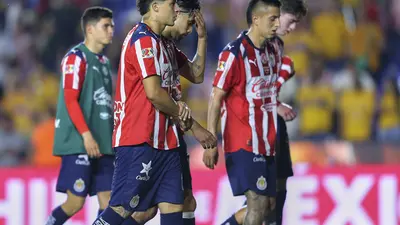 Milito lanza duro mensaje a jugadores de Chivas tras goleada ante Tigres