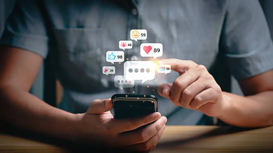 ¿Tu empresa puede revisar tus redes sociales? Esto establece la ley en México