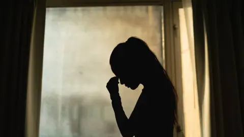 La UNAM advirtió que síntomas persistentes como cansancio, irritabilidad y tristeza podrían estar relacionados con depresión./ Pixabay