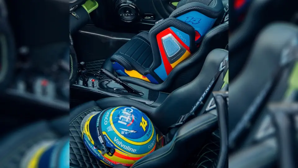Así fue la sillita de bebé que le dieron a Fernando Alonso | INSTAGRAM: @alexpenfold