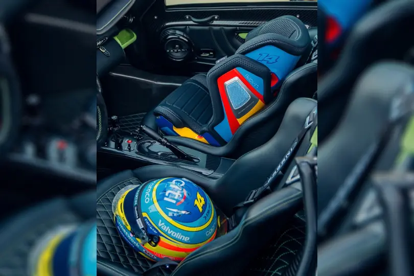 Así fue la sillita de bebé que le dieron a Fernando Alonso | INSTAGRAM: @alexpenfold