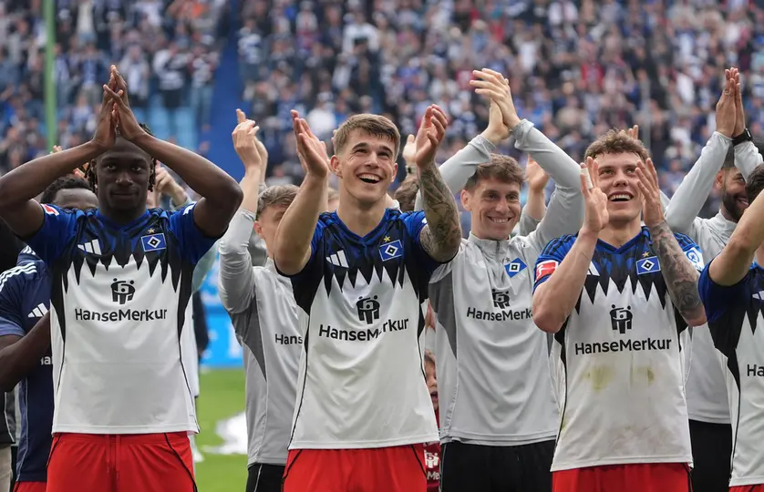 Jugadores de Hamburg en celebración en la Bundesliga | AP