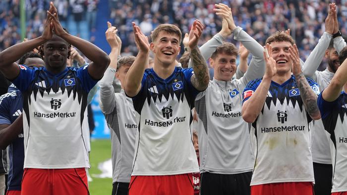 Jugadores de Hamburg en celebración en la Bundesliga | AP