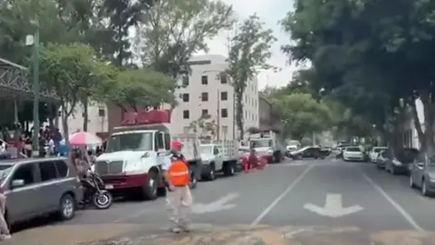 Ante la amenaza de bomba, los estudiantes desalojaron el plantel en total orden / Redes Sociales