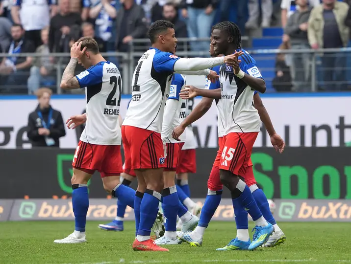 Jugadores de Hamburg en celebración en la Bundesliga | AP