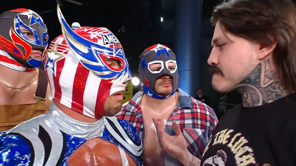 Careo entre el Grande Americano y Dom Mysterio | Captura de pantalla