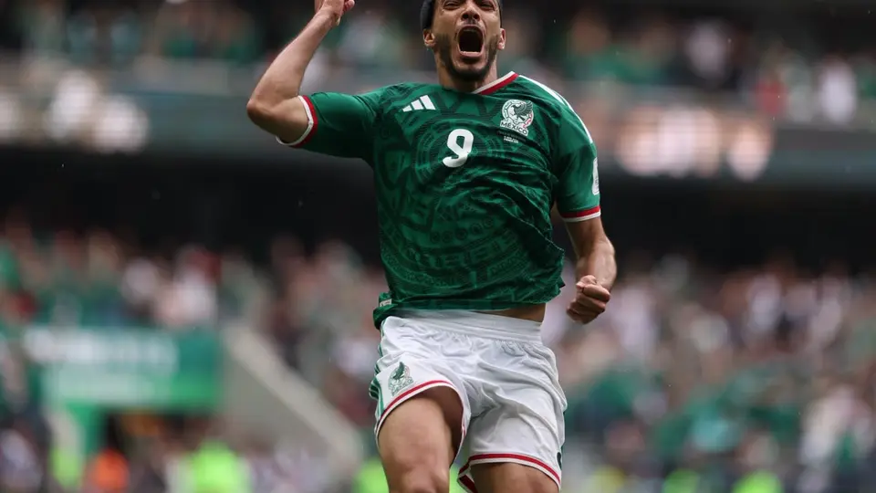 Raúl Jiménez celebrando su anotación ante Sudáfrica en la Copa del Mundo | Miguel Pontón