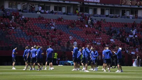 ¿Y la gente? Baja entrada en la inauguración del partido entre Canadá y Bosnia