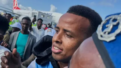 Arbitro de Somalia, Omar Artan, en su país | AP