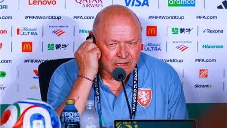 Miroslav Koubek reconoce a México como favorito y anticipa el partido más complicado del grupo