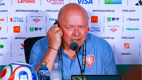 Miroslav Koubek reconoce a México como favorito y anticipa el partido más complicado del grupo