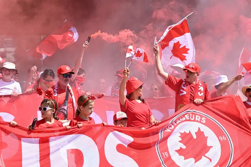 Fanaticada canadiense apoyando a los suyos | AP